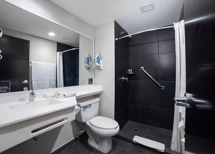 Hotel Express By Marriott Ciudad De Interlomas Città del Messico